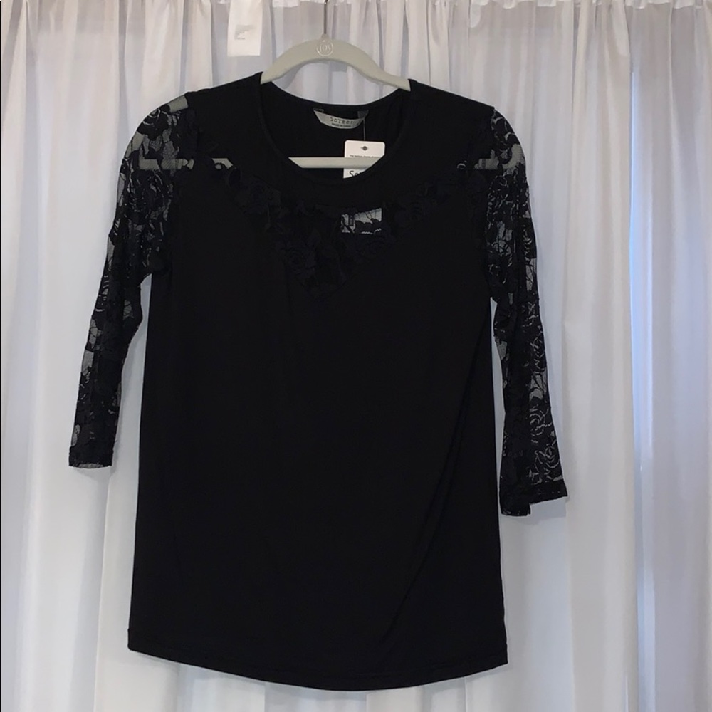Women’s NWT long sleeve lace detail top
